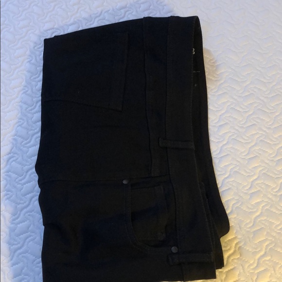 Capri Pants - Picture 2 of 2